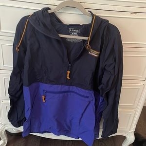 Llbean pull over size M